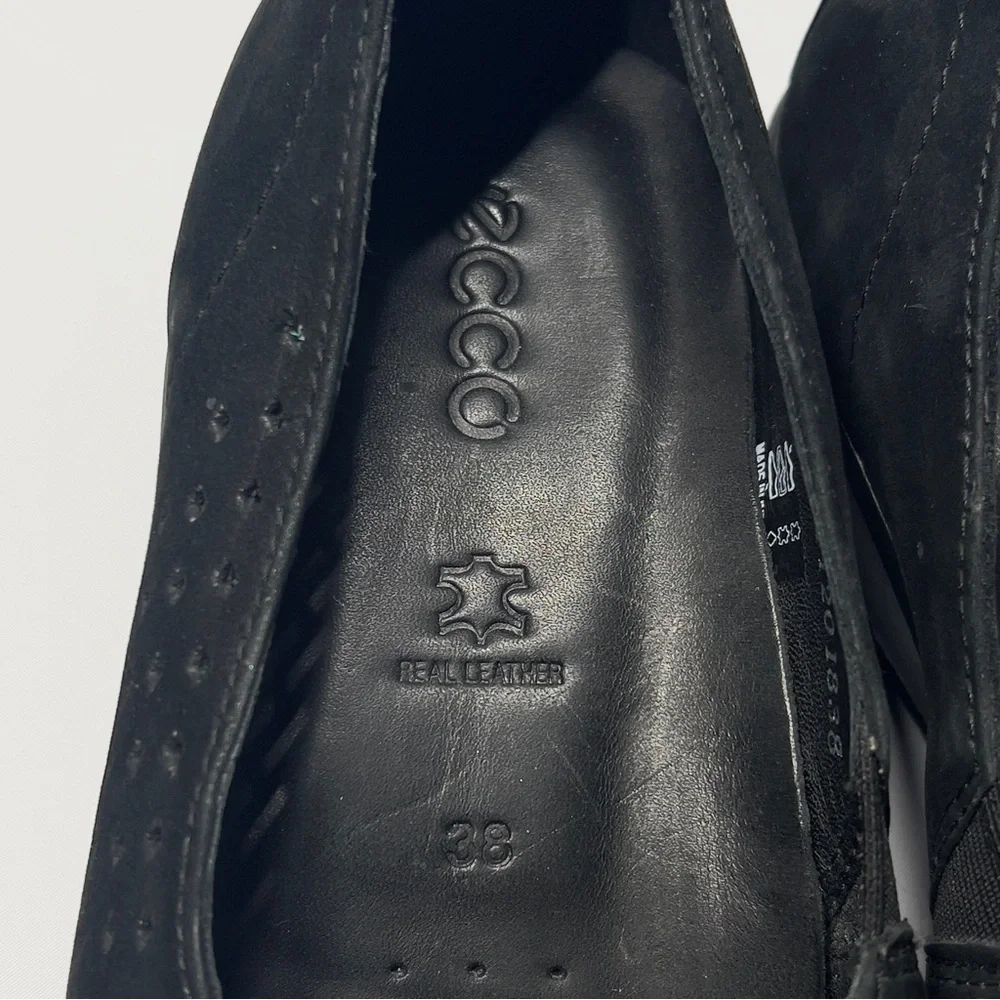 ECCO women’s Size EU 38 US 7 1/2 Black Ballet Flats